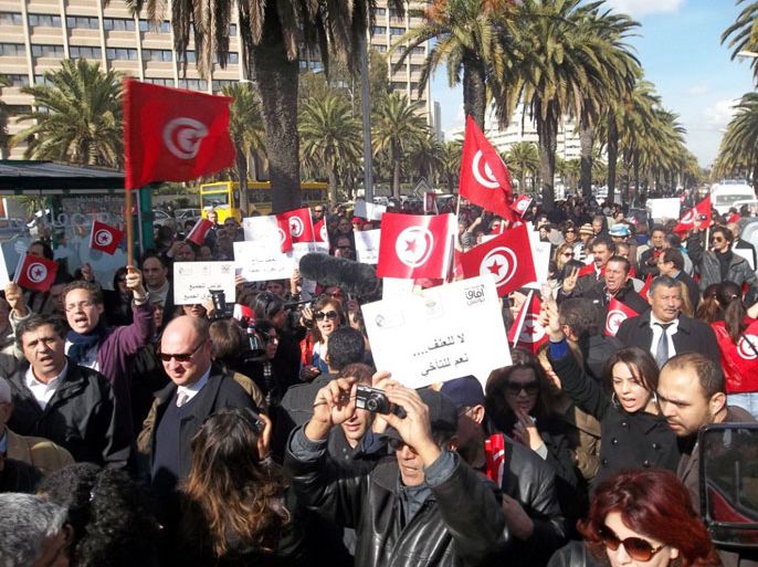 إحدى مظاهرات المعارضة لحماية حرية التعبير في تونس (الجزيرة نت) - المعارضة التونسية والأداء الصدامي - مراد بن محمد- تونس