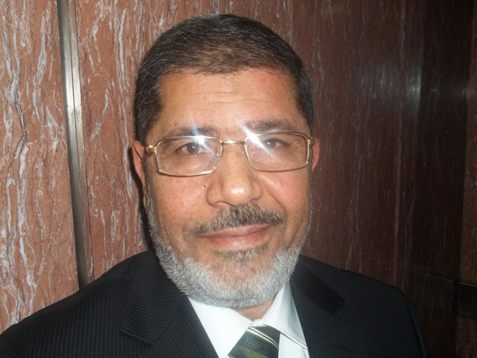  مرسي أكد أن تقديم مرشح من الإخوان لمنصب الرئاسة بات أمرا مطروحا (الجزيرة نت)