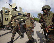 ‪القوات الأفريقية تعد لعمليات واسعة‬  (رويترز)