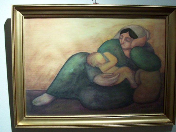 لوحة من المعرض تمثل الأم الريفية كنبع حنان وعطاء (الجزيرة نت)