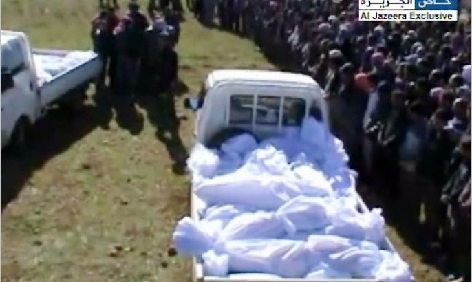 عملية دفن جثث ضحايا الثورة السورية