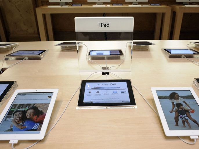 A photo taken on March 16, 2012 shows the new iPad 3 displayed in an Apple store in Paris during the launch in France of Apple's third generation tablet