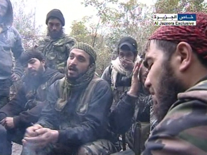 الجيش السوري الحر انسحب من دير الزور بشرق سوريا أمس الثلاثاء (الجزيرة)