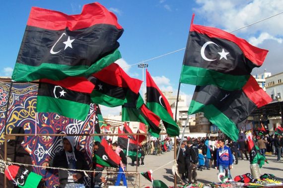 الاحتفالات بالثورة الليبية ذات طابع شعبي ( الجزيرة نت).
