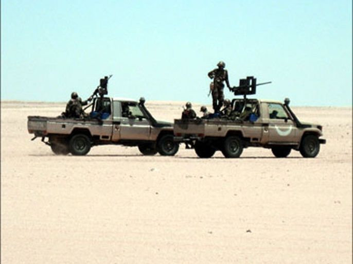 عناصر من قوات مكافحة الإرهاب الموريتانية تجوب الصحراء