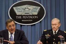 US Defense Secretary Leon Panetta (L) and Chairman of the Joint Chiefs of Staff General Martin Dempsey (R) speak during a press conference at the Pentagon in Washington on April 16, 2012. AFP