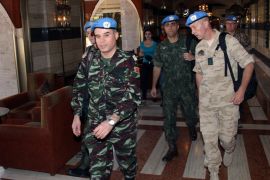 UN observers leave the Sheraton Hotel in Damascus, Syria on 16 April 15, 2012. The six-man team, according to International envoy Kofi Annans spokesman, arrived in Damascus late 15 April to monitor Syrias four-day-old cease-fire. The team is led by Moroccan Colonel Ahmed Himmiche, and the remaining 25 observers are expected to arrive here days from now. EPA/STRINGER