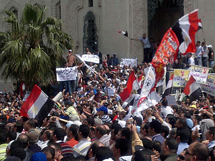 الاف المواطنين فى السكندرية فى مليونية حماية الثورة