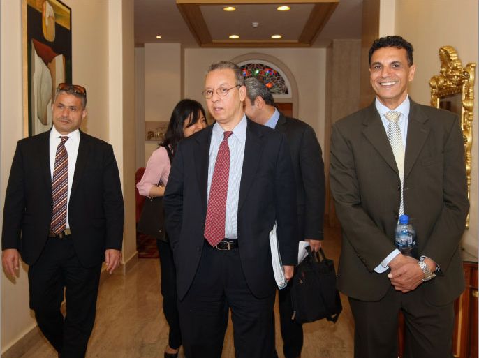 United Nations envoy to Yemen, Jamal bin Omar (C), arrives at a meeting in Sanaa on April 19, 2012 during his visit to the Yemeni capital to show support to President Abrabuh Mansur Hadi during the challenging period of the transfer of power in Yemen since the departure of long-time president Ali Abdullah Saleh in February. Hadi has faced dual challenges since taking office two months ago; his predecessor's continued grip on the levers of power and spiralling al-Qaeda-linked violence. AFP PHOTO / MOHAMMED HUWAIS