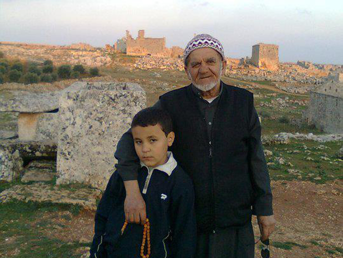 الحاج إسماعيل عثمان صالحة معتقل لدى الأمن السوري  (صور لناشطين على الإنترنت)