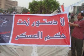 مطالب بميدان التحرير بعدم وضع الدستور في ظل وجود العسكر