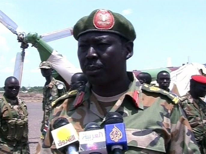 ‪فيليب أقوير اتهم السودان بمهاجمة ثلاثة مواقع عسكرية للجنوب‬  (الجزيرة-أرشيف)