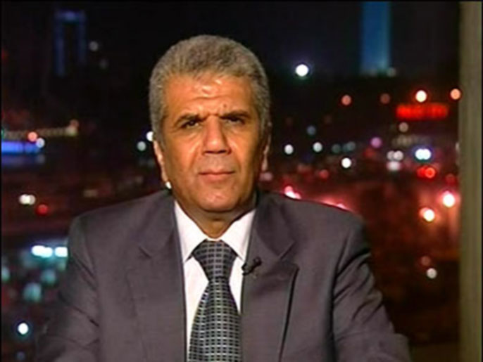 ‪صالح: التعديل الذي تبناه مجلس الشعب ينزه لجنة الانتخابات عن الغرض‬  (الجزيرة)