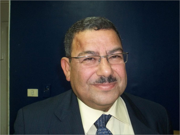 ‪سيف عبد الفتاح: الإخوان لن يحصلوا على التأييد مجانا‬ (الجزيرة)