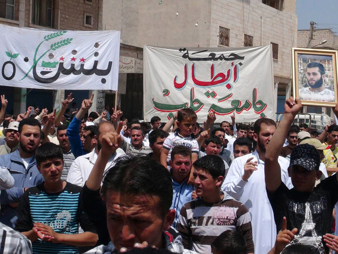 هجمات اليوم جاءت بعد مظاهرات عمّت أنحاء مختلفة من سوريا(رويترز)
