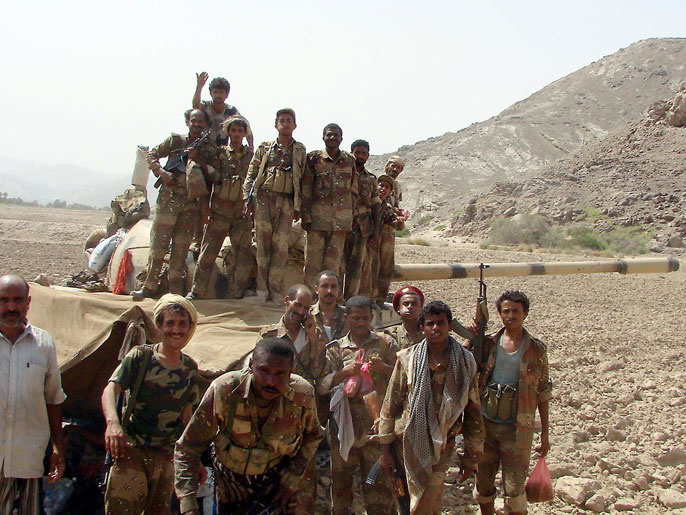 الجيش اليمني قال إن قواته تتقدم نحو جعار (الفرنسية)