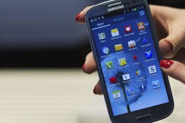 Samsung unwraps latest Galaxy rival to iPhone