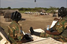 united nations mission in sudan (unmis) troops from zambia patrol the abyei area in the wake of the decision of the permanent court of arbitration on the borders of abyei (رويترز)