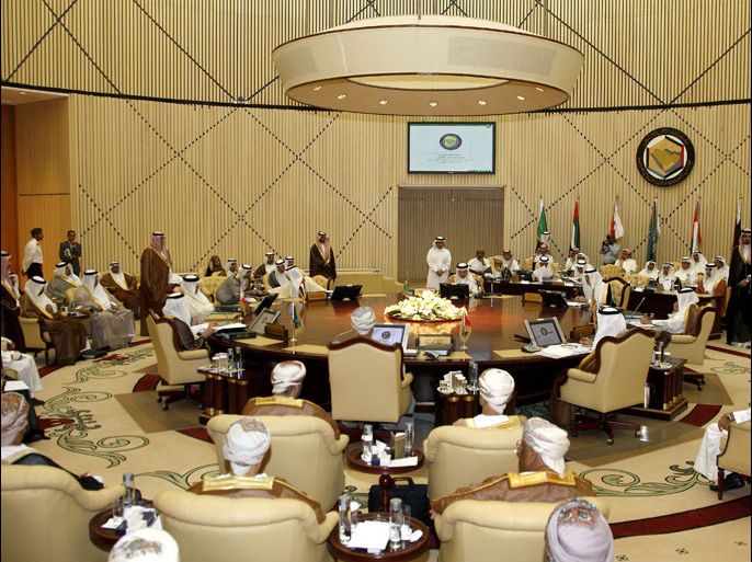 epa03206745 A general view shows the finance ministers of the Gulf Cooperation Council (GCC) during their meeting in Riyadh, Saudi Arabia, 05 May 2012. The Kuwaiti Ministry of Finance said on 04 May in a press release that the meeting would be of importance due to its proximity to the upcoming meeting for the GCC leaders' consultative meeting on 10 May which would also be addressing some paramount economic subjects. EPA/STR