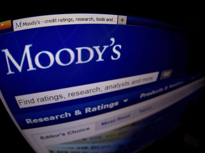 375 - Paris, Paris, FRANCE : (FILES) This picture taken on January 17, 2012 in Paris shows a close-up of the opening page of the ratings agency Moody's website. Moody's on May 17, 2012 cut the debt ratings of 16 Spanish banks by one to three notches, citing the effects of the ongoing recession and the reduced creditworthiness of the Spanish government. AFP PHOTO / JOEL SAGET