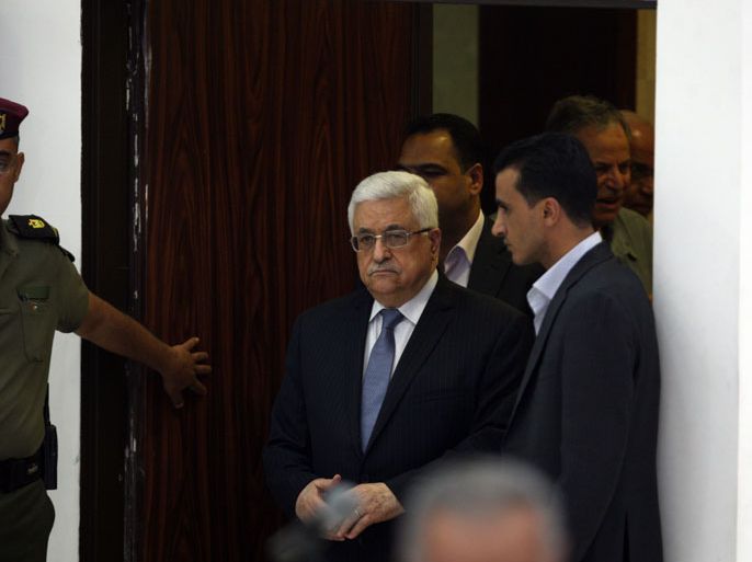 AM02 - RAMALLAH, WEST BANK, - : Palestinian Authority president and head of the Fatah movement Mahmud Abbas attends a Fatah "Revolutionary Council" meeting in the Palestinian West Bank city of Ramallah along with top officials, on June 23, 2012. AFP PHOTO/ABBAS MOMANI