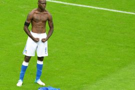 epa03286781 Italy's Mario Balotelli celebrates after scoring the 2-0 lead during the semi final match of the UEFA EURO 2012 between Germany and Italy in Warsaw, Poland, 28 June 2012. EPA/MARCUS BRANDT UEFA Terms and Conditions apply http://www.epa.eu/downloads/UEFA-EURO2012-TCS.pdf