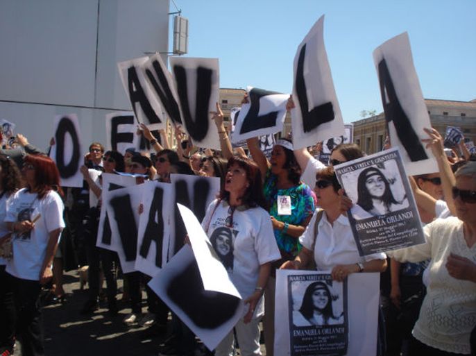 مظاهرة خلال وعظة البابا الأحد الماضي من أجل الحقيقة والعدالة قي قضية ايمانويلا أورلاندي.