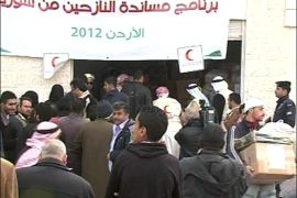 مظاهرات بدرعا وحملات إغاثة للعائلات السورية بالأردن