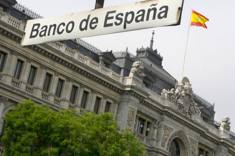 DF282 - Madrid, -, SPAIN : This picture taken on June 8, 2012 shows the Banco de Espana (Bank of Spain) near the subway station of Banco de Espana in Madrid. Financial markets speculated on a vast, European bailout for Spain's distressed banks as soon as this weekend, even as Madrid denied knowledge of the plan. AFP PHOTO / DOMINIQUE FAGET