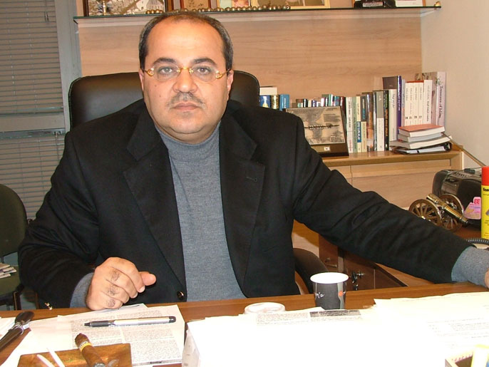 النائب أحمد الطيبي: هناك تفاوت بالأداء بين النواب العرب (الجزيرة)