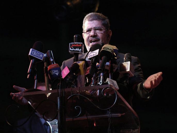 محمد مرسي يتحدث في مؤتمر انتخابي
