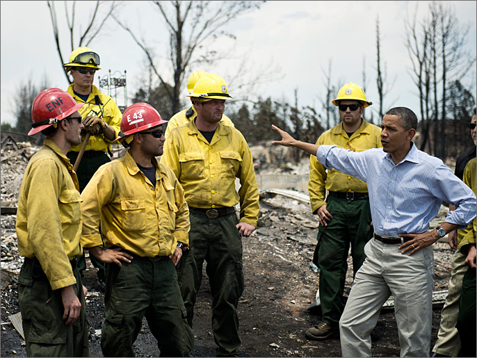 ‪أوباما أعلن حالة الطوارئ ووعد بتوفير الموارد اللازمة لمواجهة العاصفة‬ أوباما أعلن حالة الطوارئ ووعد بتوفير الموارد اللازمة لمواجهة العاصفة (الفرنسية-أرشيف)