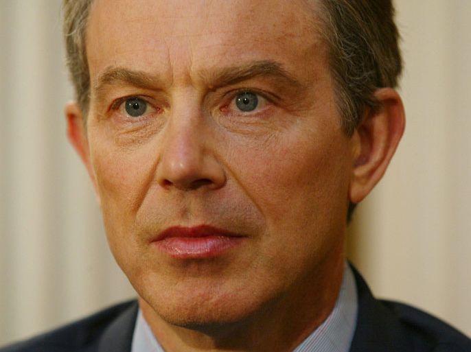 - LONDON, UNITED KINGDOM : Britain's Prime Minister Tony Blair speaking at No.10 Downing Street in central London, Sunday 23 March 2003, in an interview to be broadcast tonight to British troops. EPA PHOTO REUTERS POOL / PAUL MCERLANE