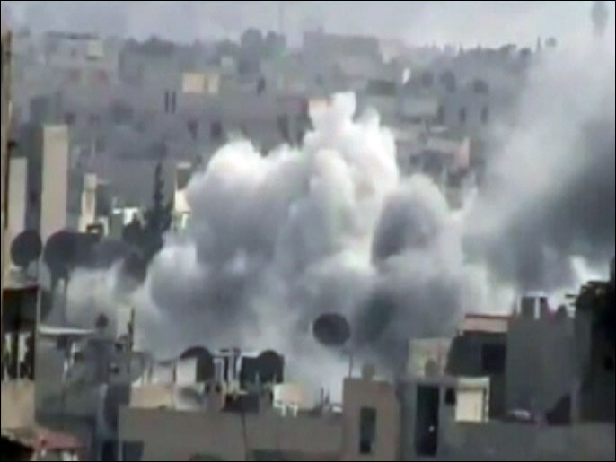‪قصف الجيش النظامي شمل مناطق عدة في دمشق وحلب وحمص‬  (الجزيرة)