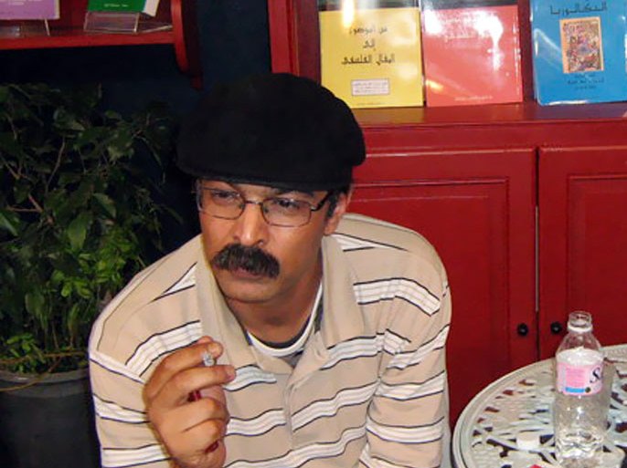 الروائي التونسي عبد الرحمان العش
