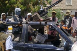 معارك شرسة بين عناصر القاعدة والجيش اليمني داخل مدينة زنجبار(الجزيرة نت-إرشيف)