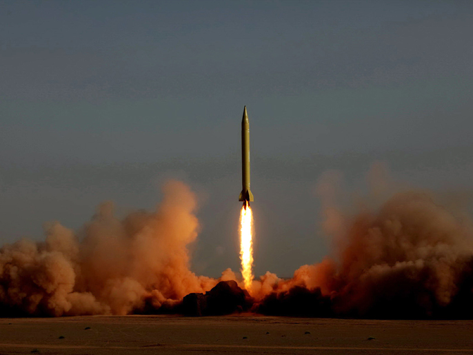 ‪‬ صاروخ إيراني بالستي في مناورات سابقة(الفرنسية-أرشيف)