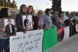 جانب من عائلات اسرى الداخل الفلسطيني خلال الاعتصام التضامني مع الأسرى قبالة معتقل مجدو