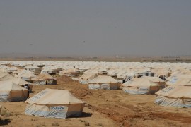 من مخيم اللاجئين السوريين بالزعتري الذي افتتح اليوم