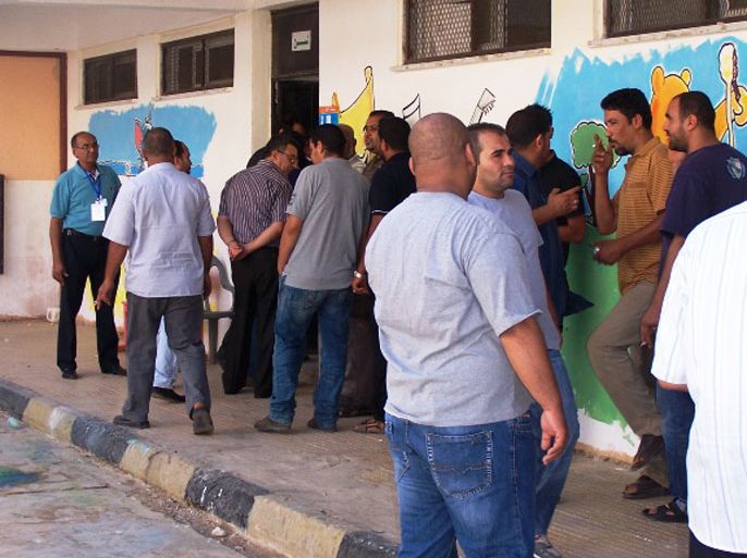 بنغازي تنتخب رغم استخدام العنف ( الجزيرة نت).