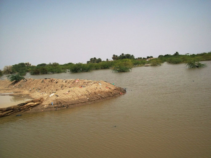 السيول تظل الخطر الأكبر الذي يهدد السودانيين(الجزيرة نت)