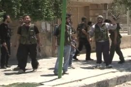 50 قتيلاً مع استمرار الاشتباكات بين الجيشين الحر والنظامي