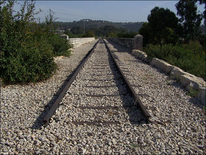 مقطع من سكة الحديد الحجازية بالقرب من حيفا