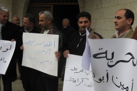 الصحفيون الفلسطينيون يتضامنون مع زملائهم الصحفيين المعتقلين بسجون الاحتلال بنابلس- الجزيرة نت