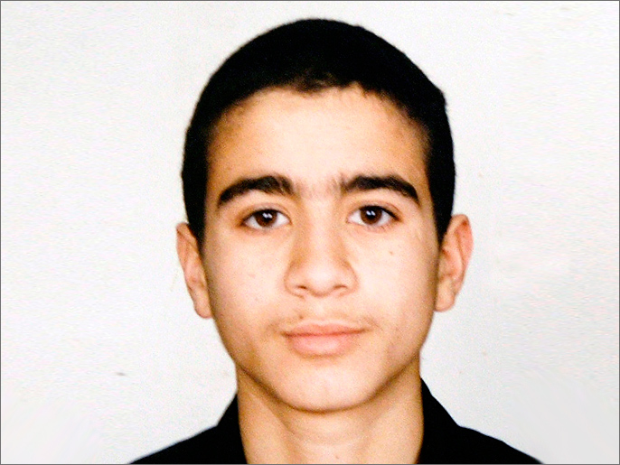 عمر خضر اعتقل بأفغانستان عام 2002 وعمره 15 سنة (رويترز)