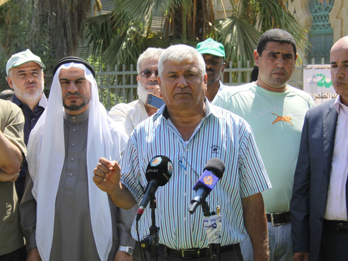 ‪أبو راس: سنعمل على حماية المسجد بالنضال الشعبي لا القضائي‬  (الجزيرة)
