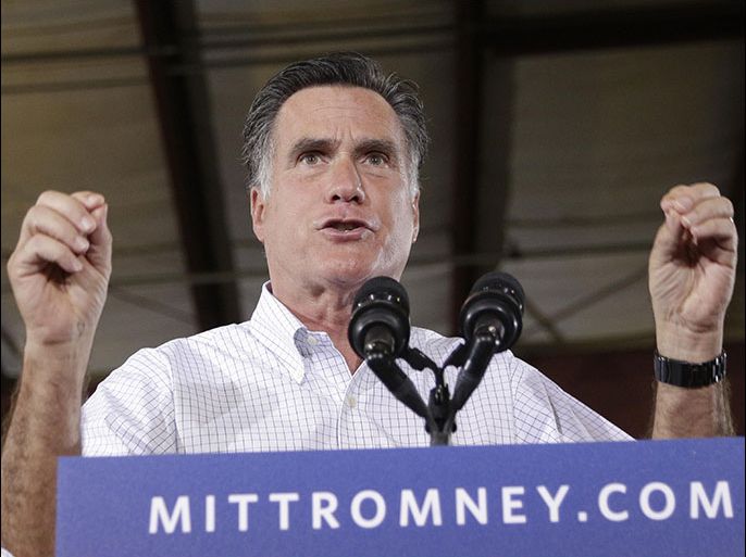 r : Republican U.S. presidential candidate Mitt Romney campaigns at LeClaire Manufacturing in Bettendorf, Iowa, August 22, 2012. REUTERS/John Gress (UNITED STATES - Tags: ELECTIONS POLITICS)