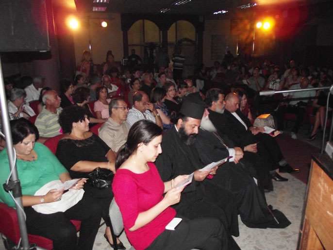 ‪‬ جانب من الجمهور الذي حضر حفل الفنانة إيناس مصالحة في الناصرة(الجزيرة)