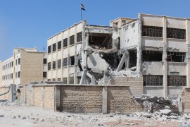 العام الدراسي يبدأ في حلب بالقصف والنزوح