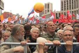 عشرات الآلاف يتظاهرون في روسيا للمطالبة برحيل بوتين